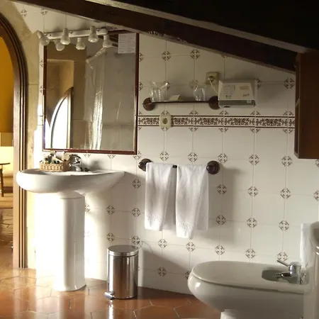 מלון Palacio Obispo 3*